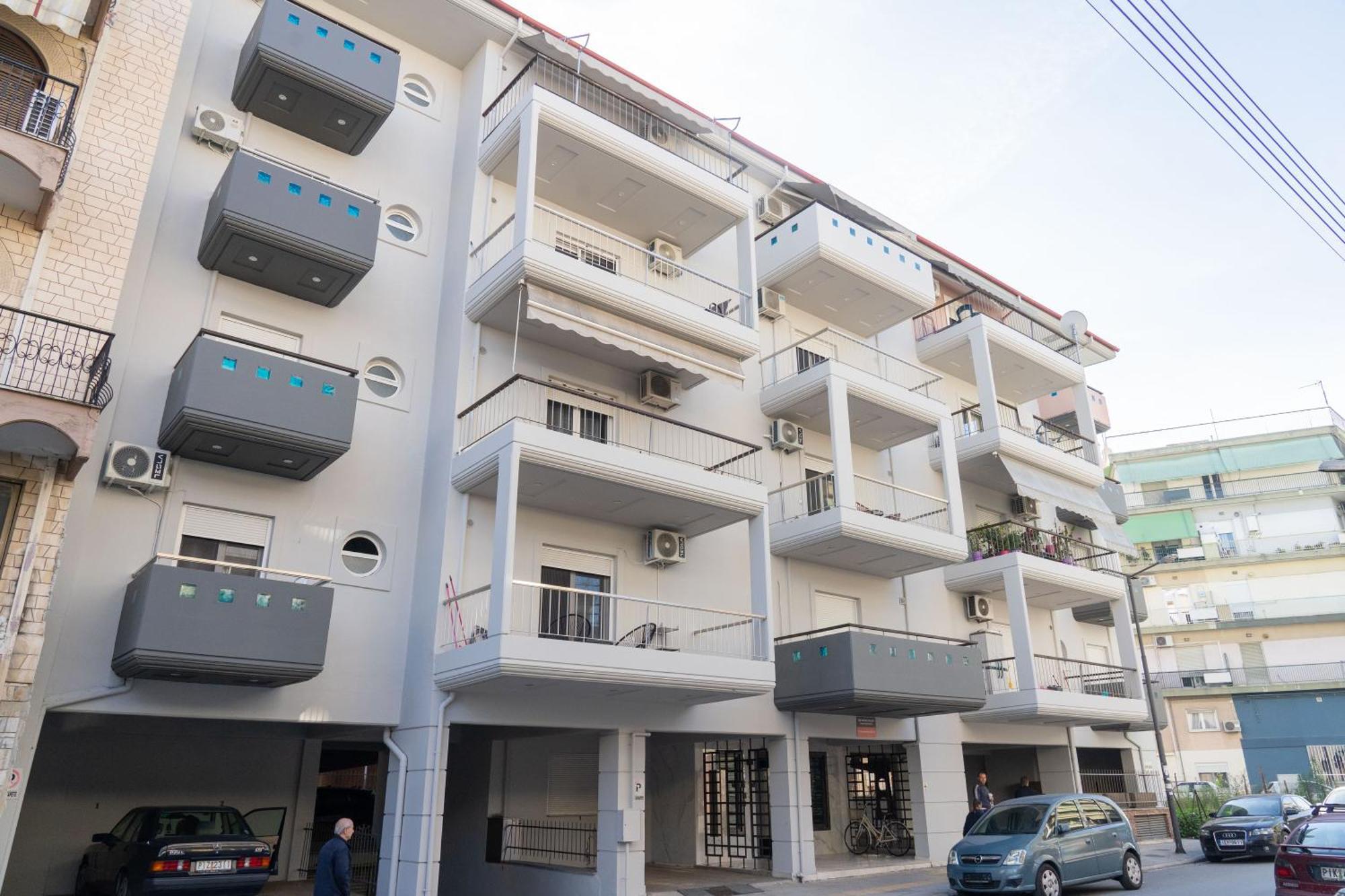 The Whole Packet A4 Center With Parking Διαμέρισμα Λάρισα Εξωτερικό φωτογραφία